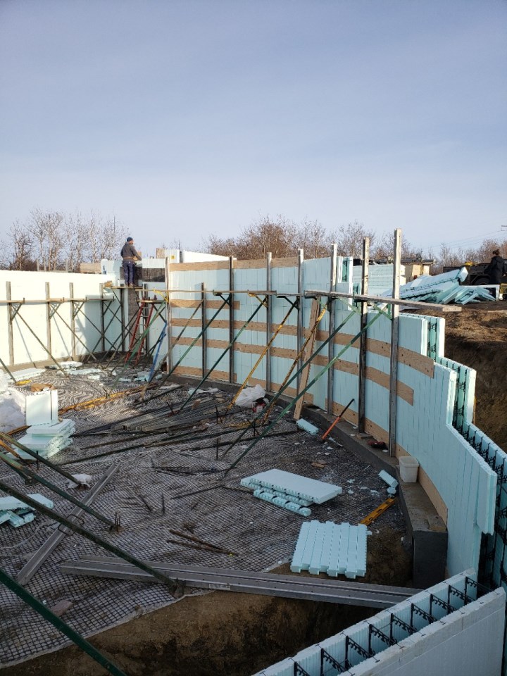 Curved ICF Foundation